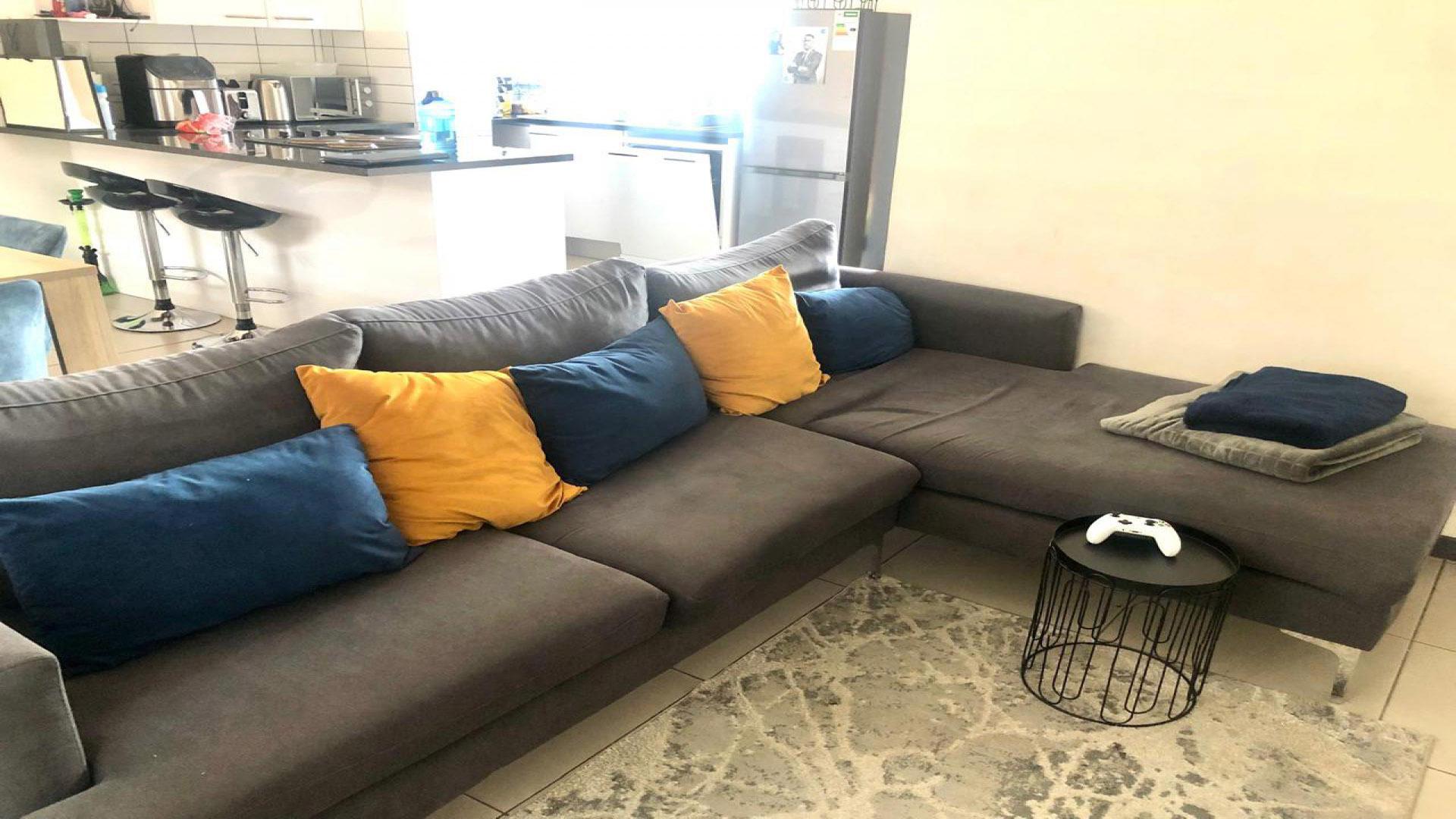 Lounges of property in Parkdene (JHB)