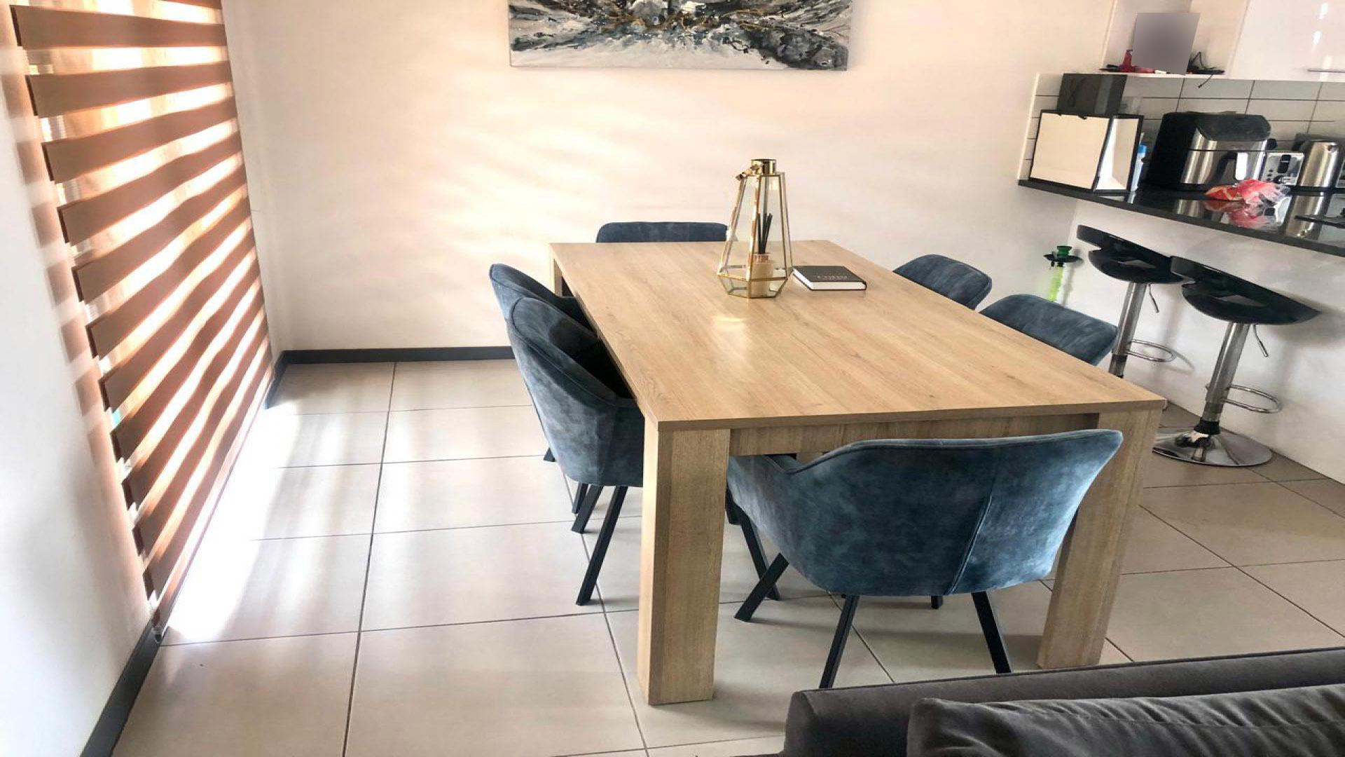 Dining Room of property in Parkdene (JHB)