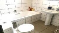 Bathroom 1 of property in Parkdene (JHB)