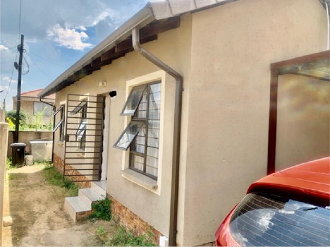 6 Bedroom House for Sale For Sale in Kya Sand - MR704015