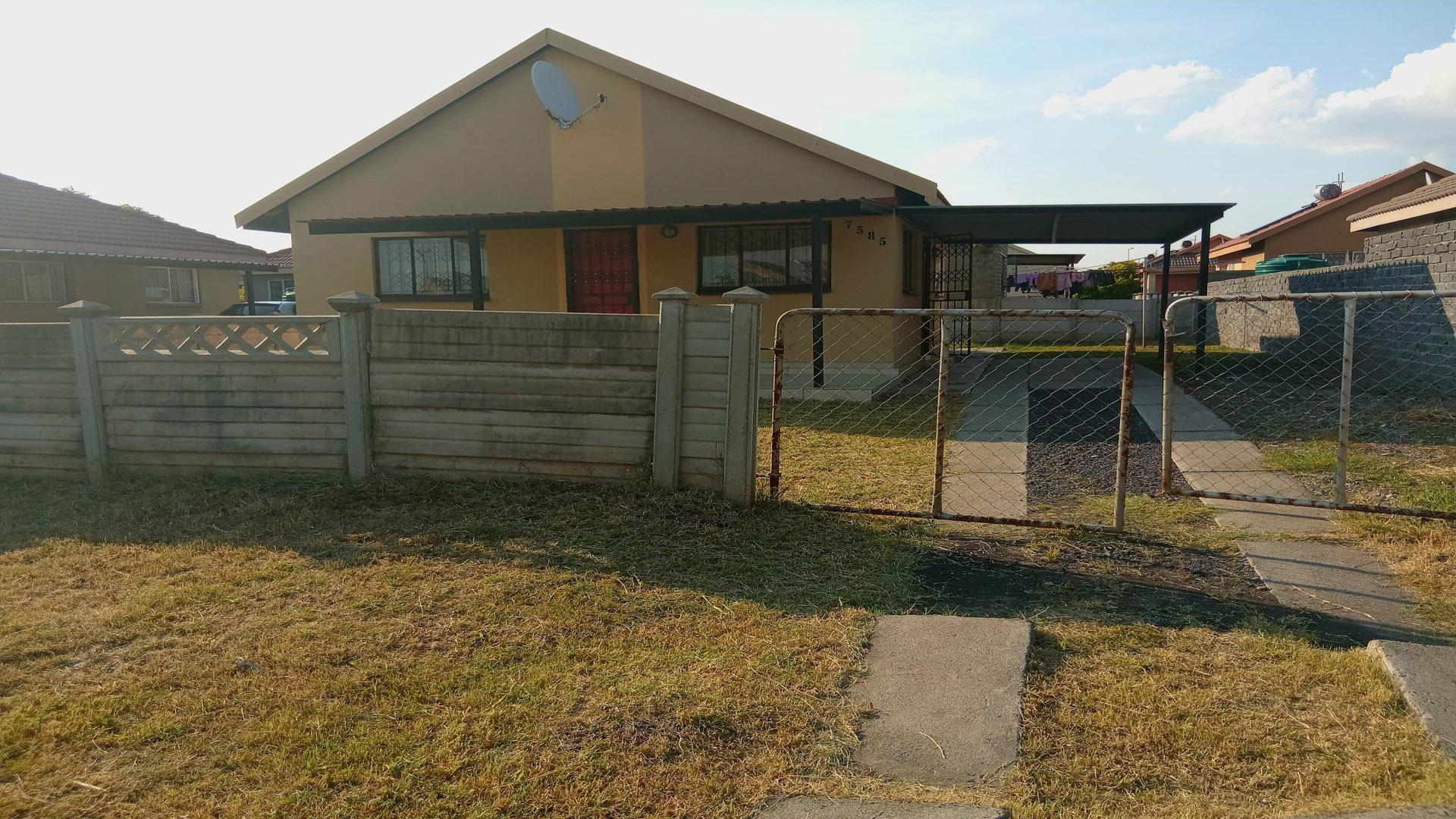 Front View of property in Freedom Park