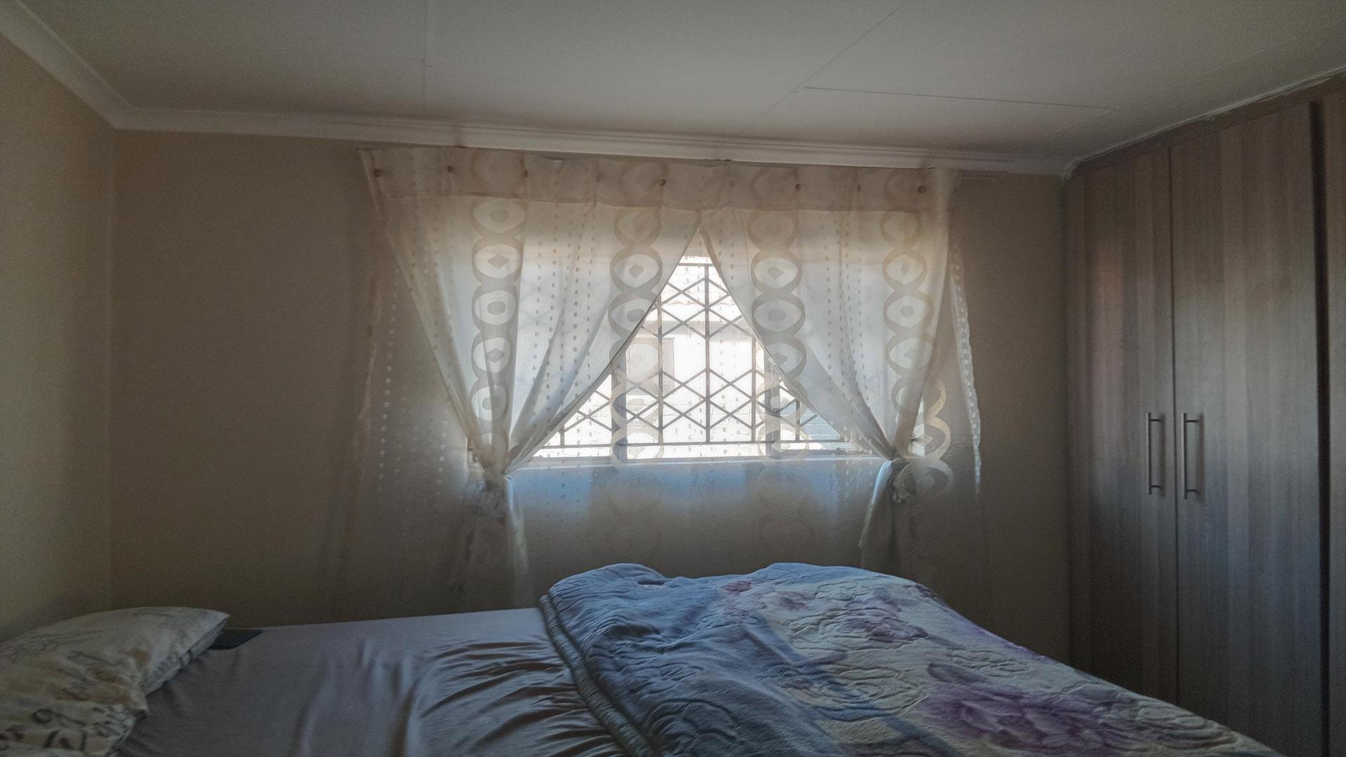 Bed Room 1 of property in Freedom Park