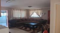 Lounges of property in Freedom Park