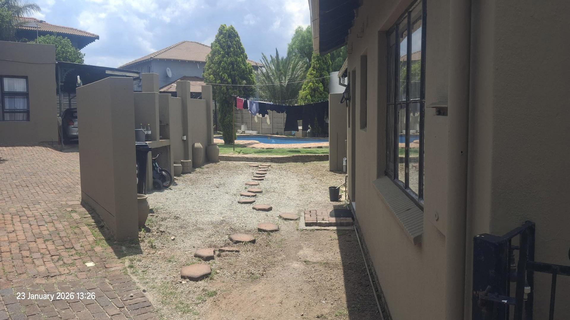 Backyard of property in Illiondale