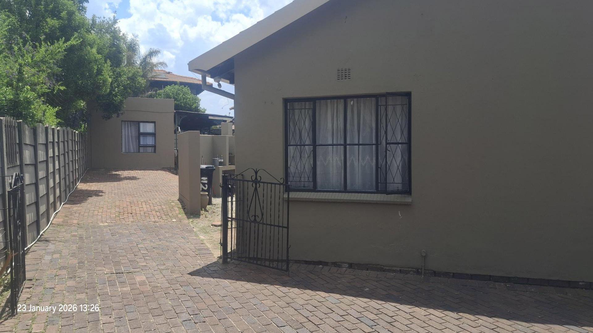 Spaces of property in Illiondale