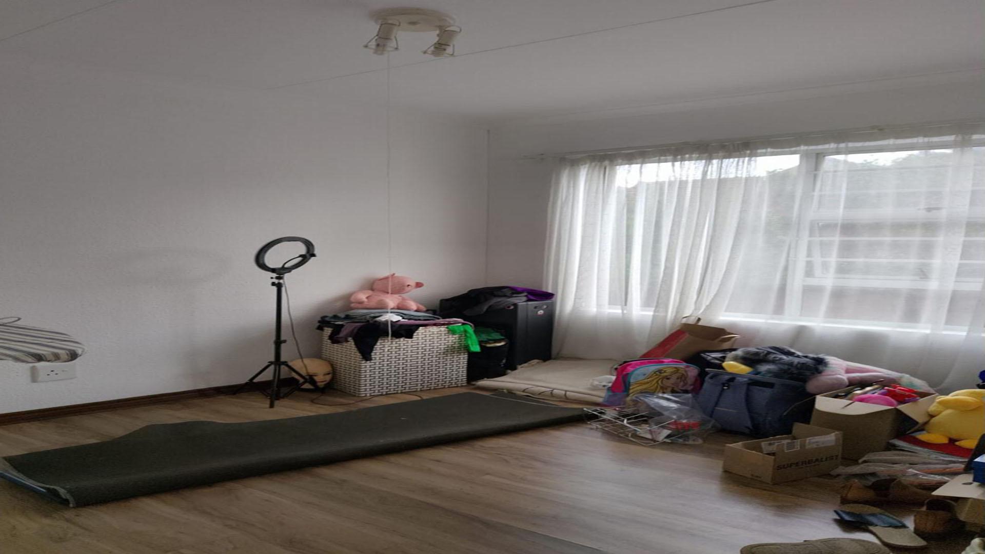 Bed Room 3 of property in Randburg