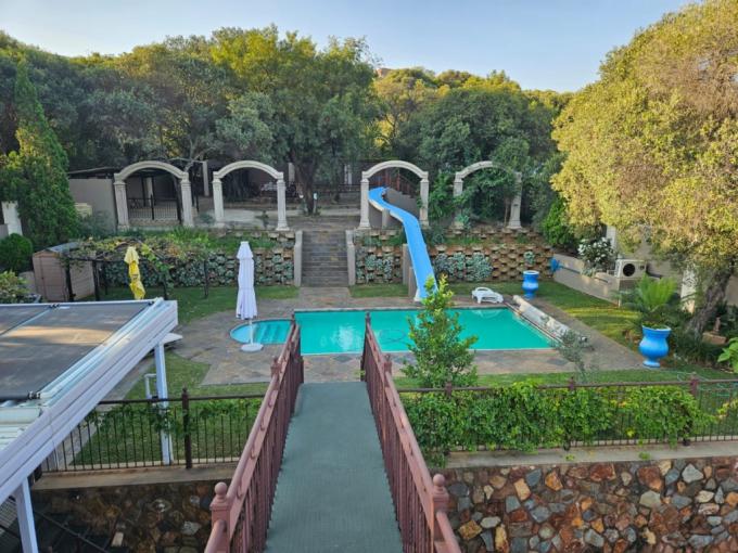5 Bedroom House for Sale For Sale in Hartbeespoort - MR704077