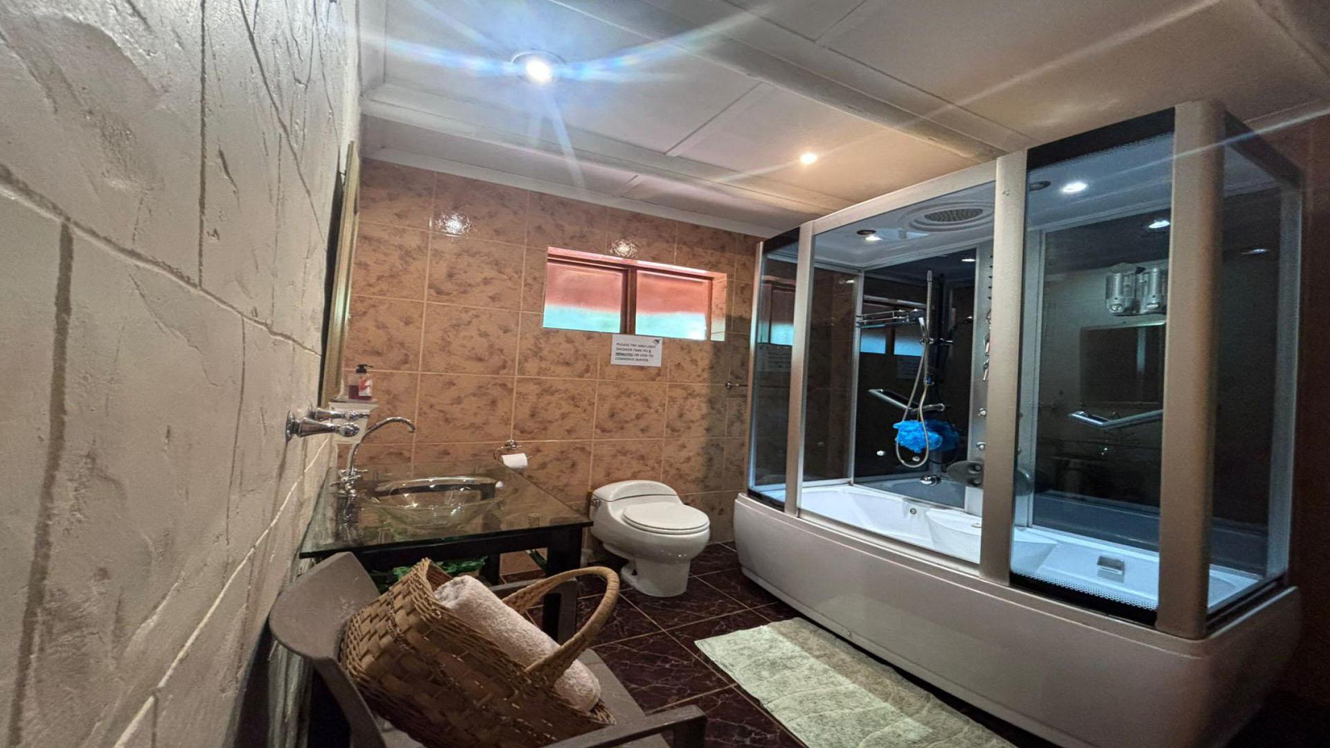 Bathroom 2 of property in Elandsfontein JR