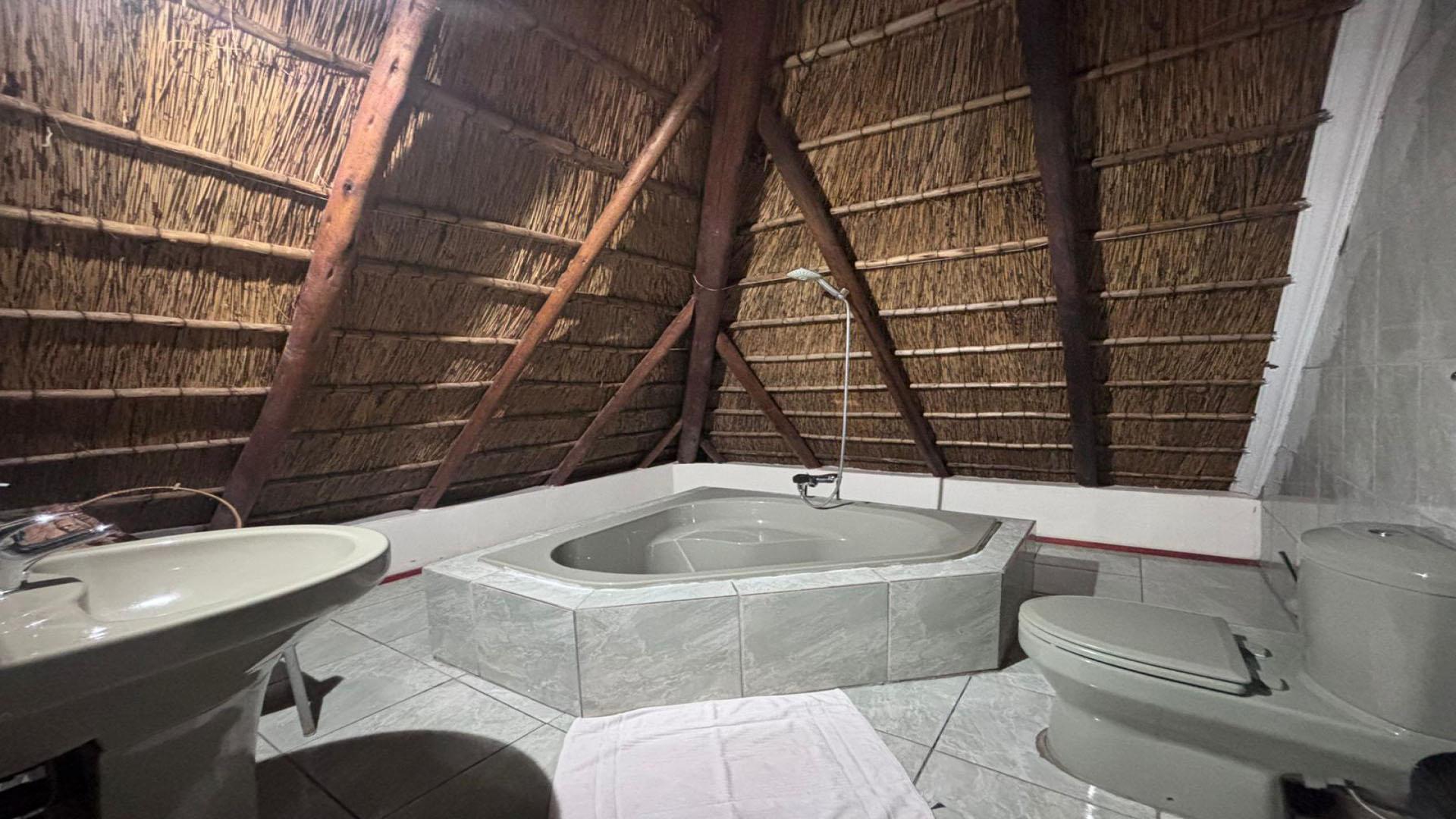 Bathroom 1 of property in Elandsfontein JR