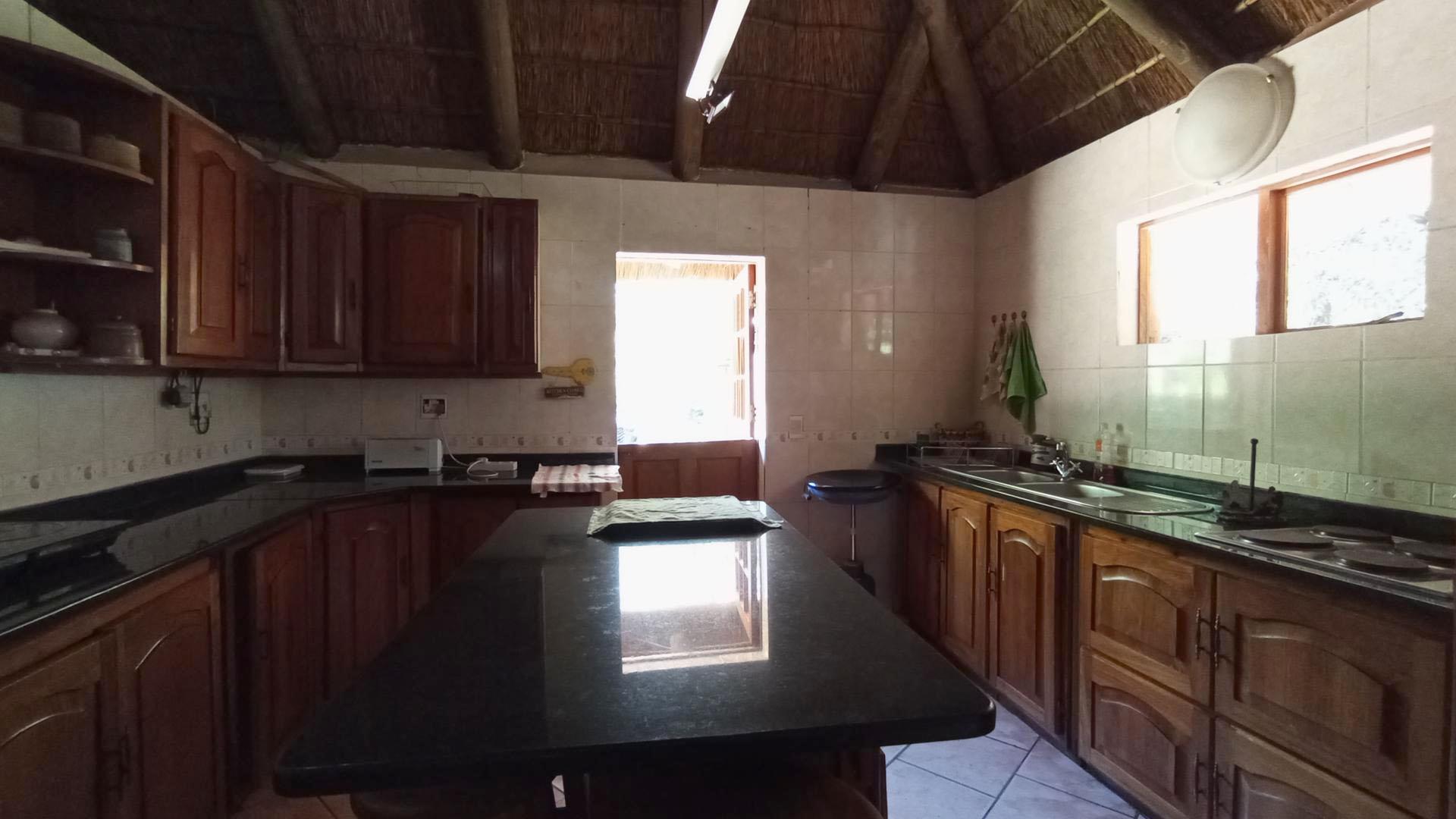 Kitchen - 44 square meters of property in Elandsfontein JR