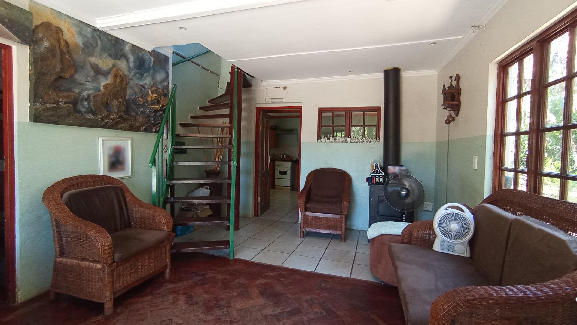 Lounges - 68 square meters of property in Elandsfontein JR