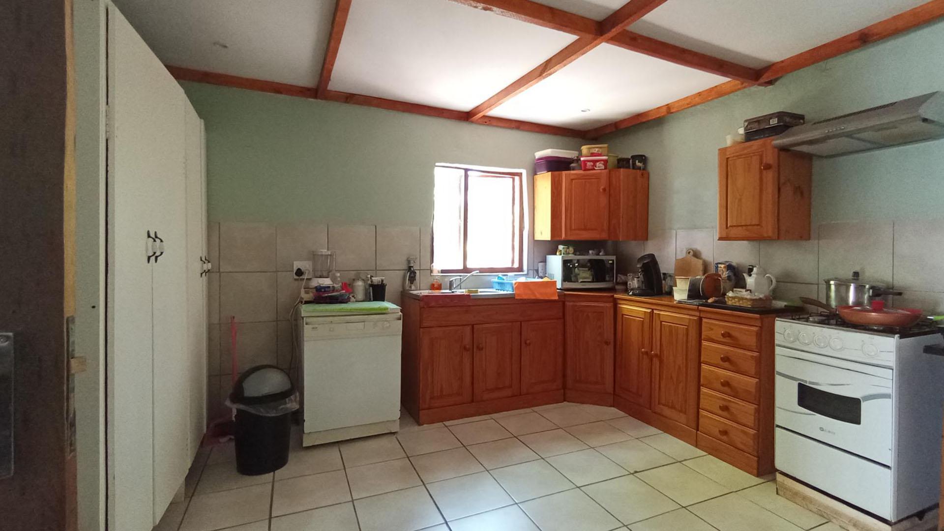 Kitchen - 44 square meters of property in Elandsfontein JR