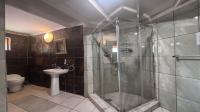 Bathroom 3+ of property in Elandsfontein JR