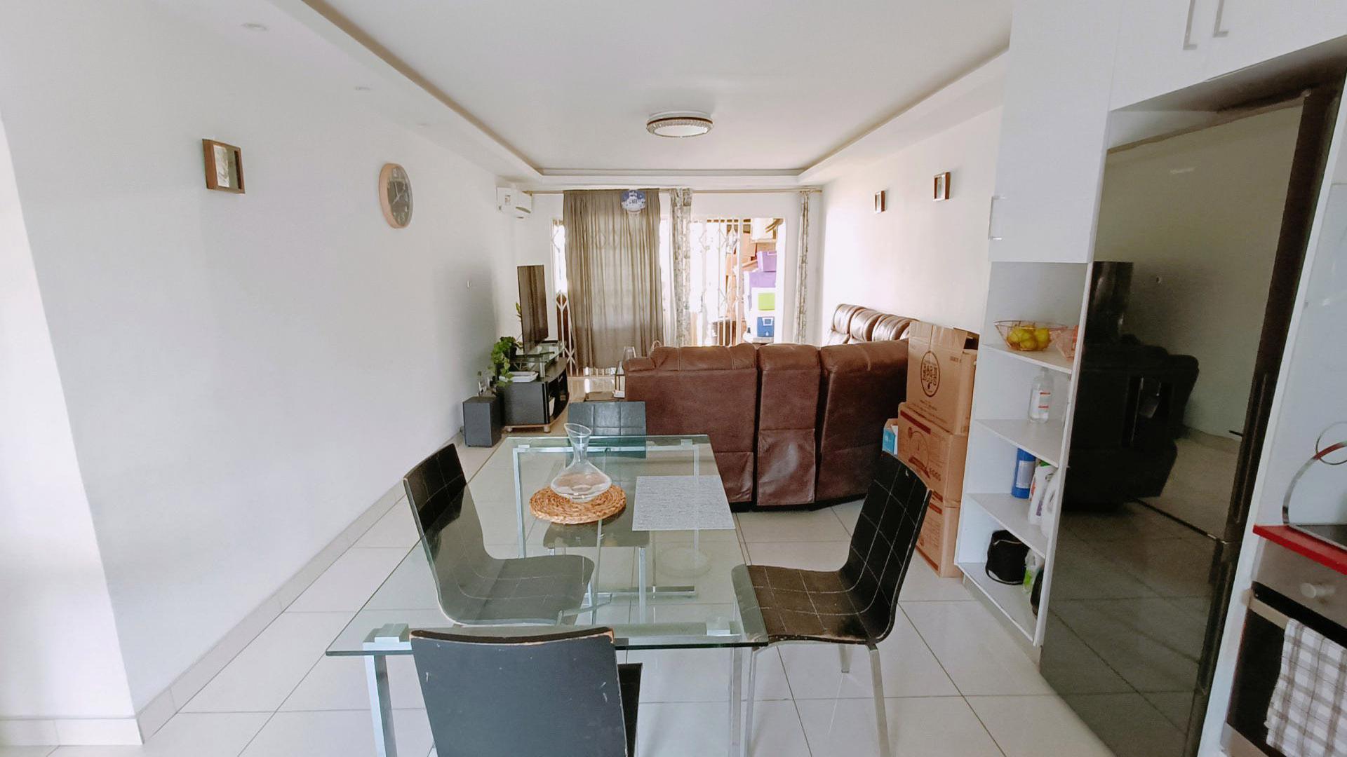 Dining Room of property in Musgrave