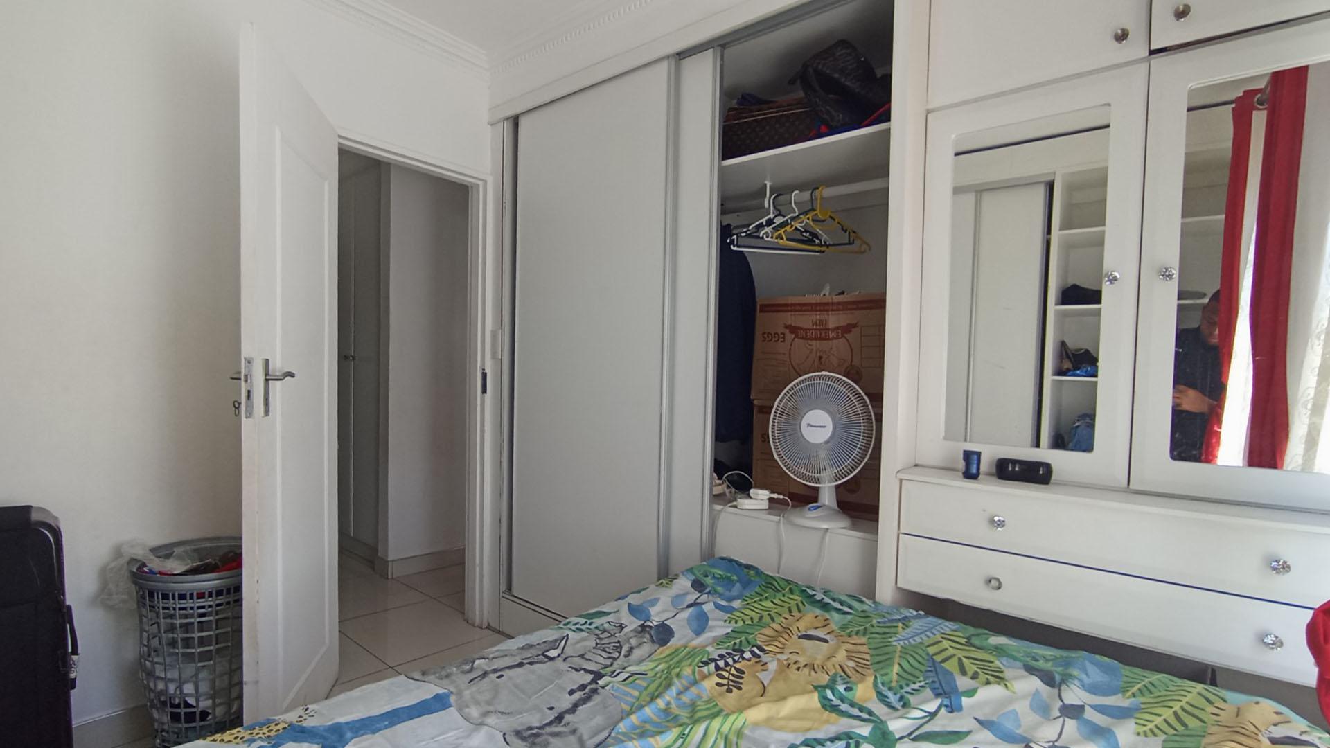 Bed Room 2 - 14 square meters of property in Musgrave