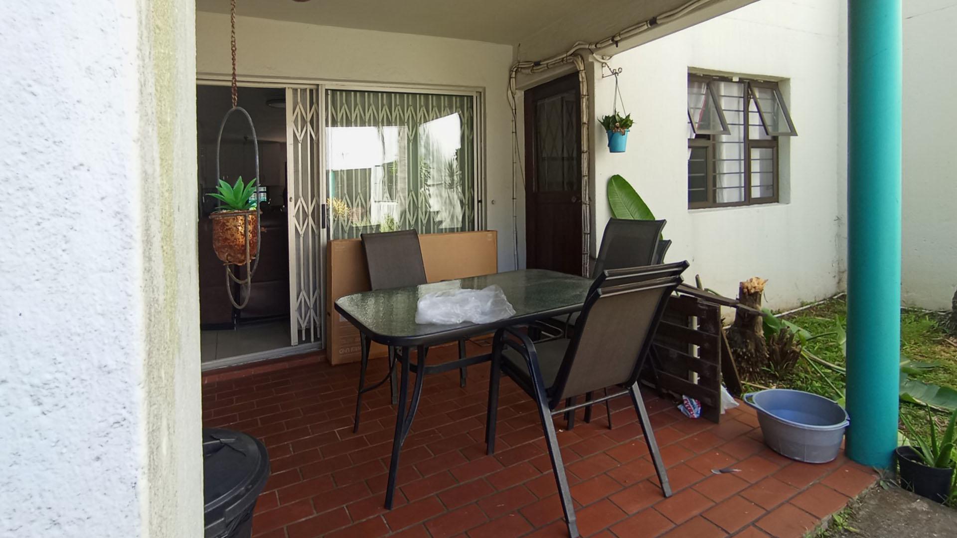 Patio - 13 square meters of property in Musgrave