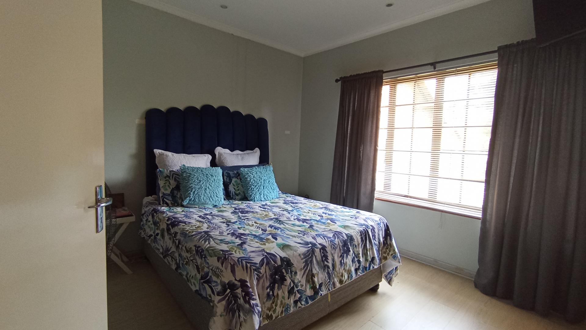 Bed Room 1 - 26 square meters of property in Scottsville PMB
