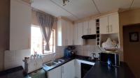 Kitchen - 10 square meters of property in Chloorkop