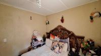 Bed Room 1 - 9 square meters of property in Chloorkop