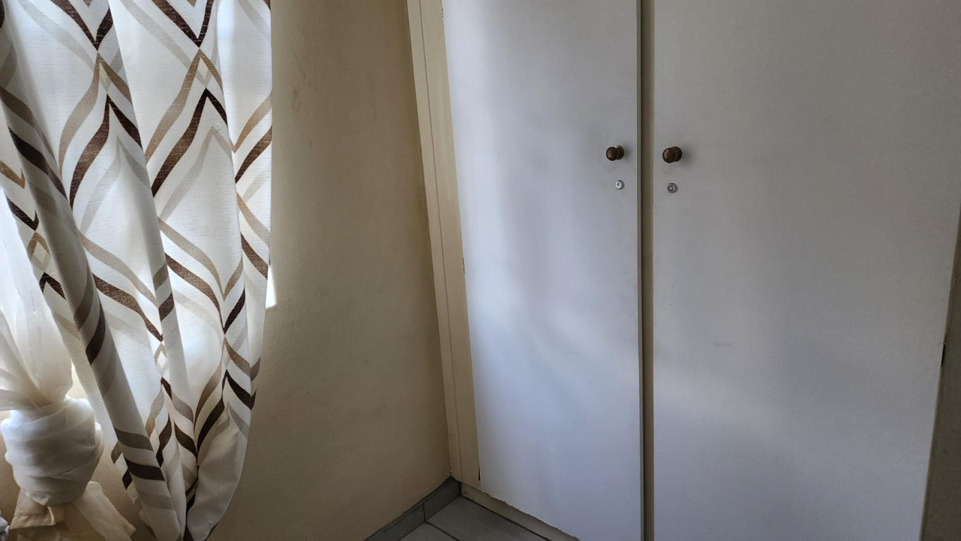 Bed Room 3 of property in Safarituine