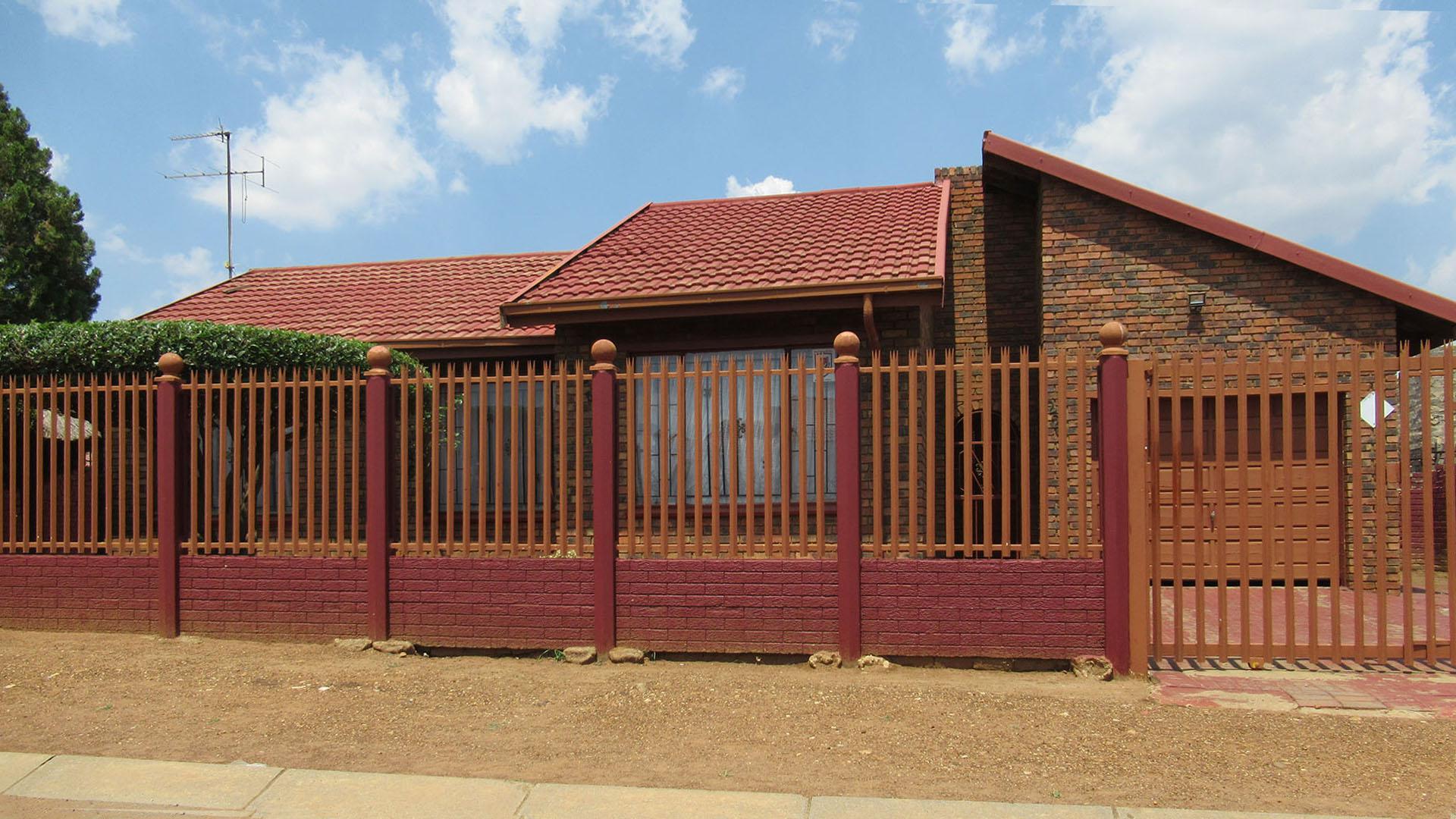 Front View of property in Evaton