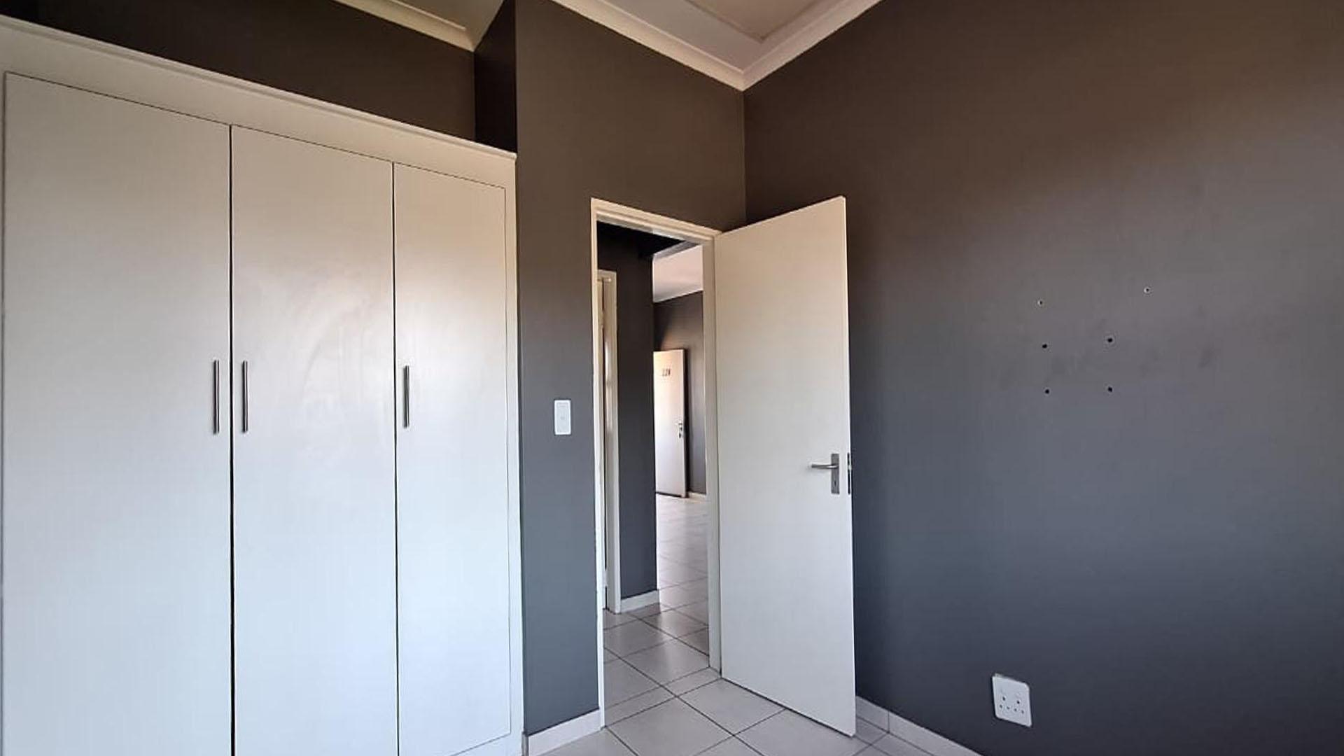 Main Bedroom - 12 square meters of property in Cloverdene