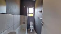 Bathroom 1 - 5 square meters of property in Cloverdene