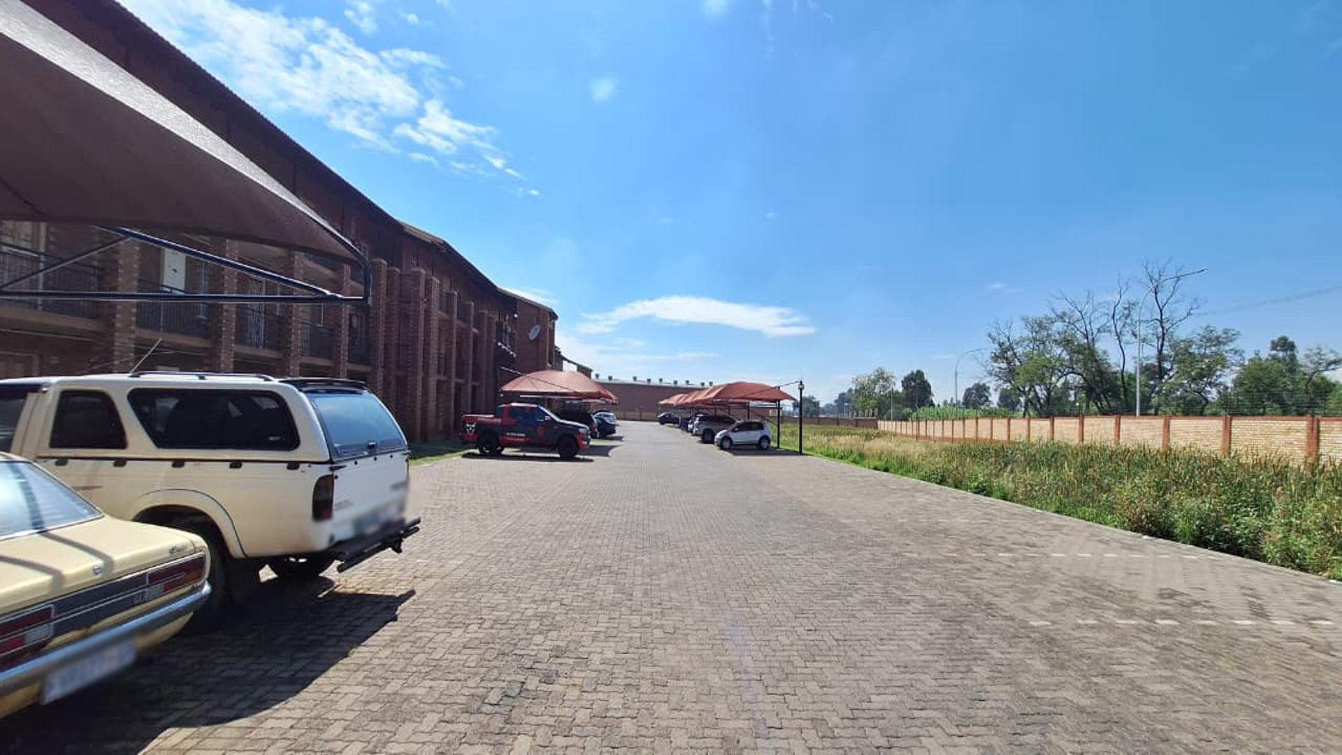 Front View of property in Comet