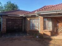  of property in Geelhoutpark