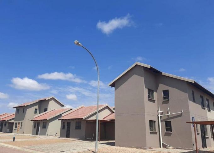 2 Bedroom Simplex for Sale For Sale in Bendor - MR704126