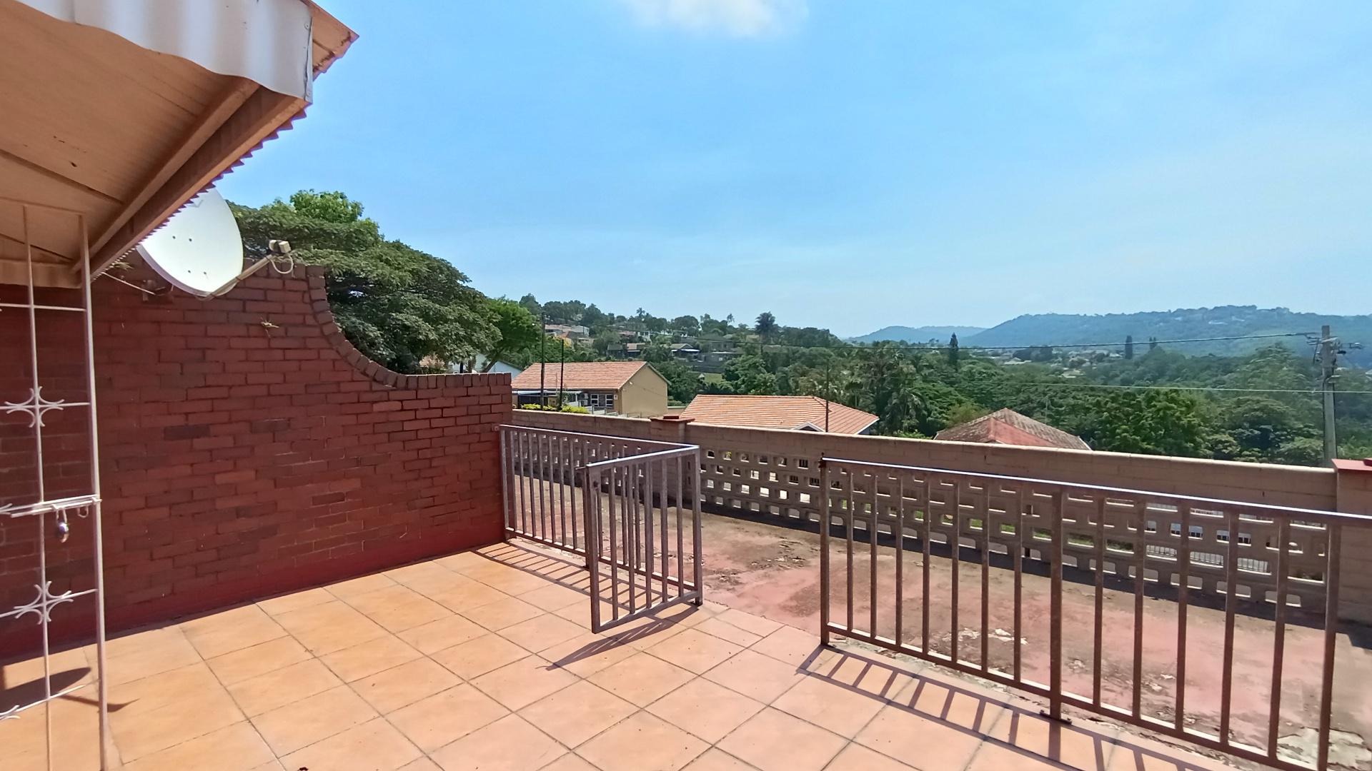 Front View of property in Queensburgh