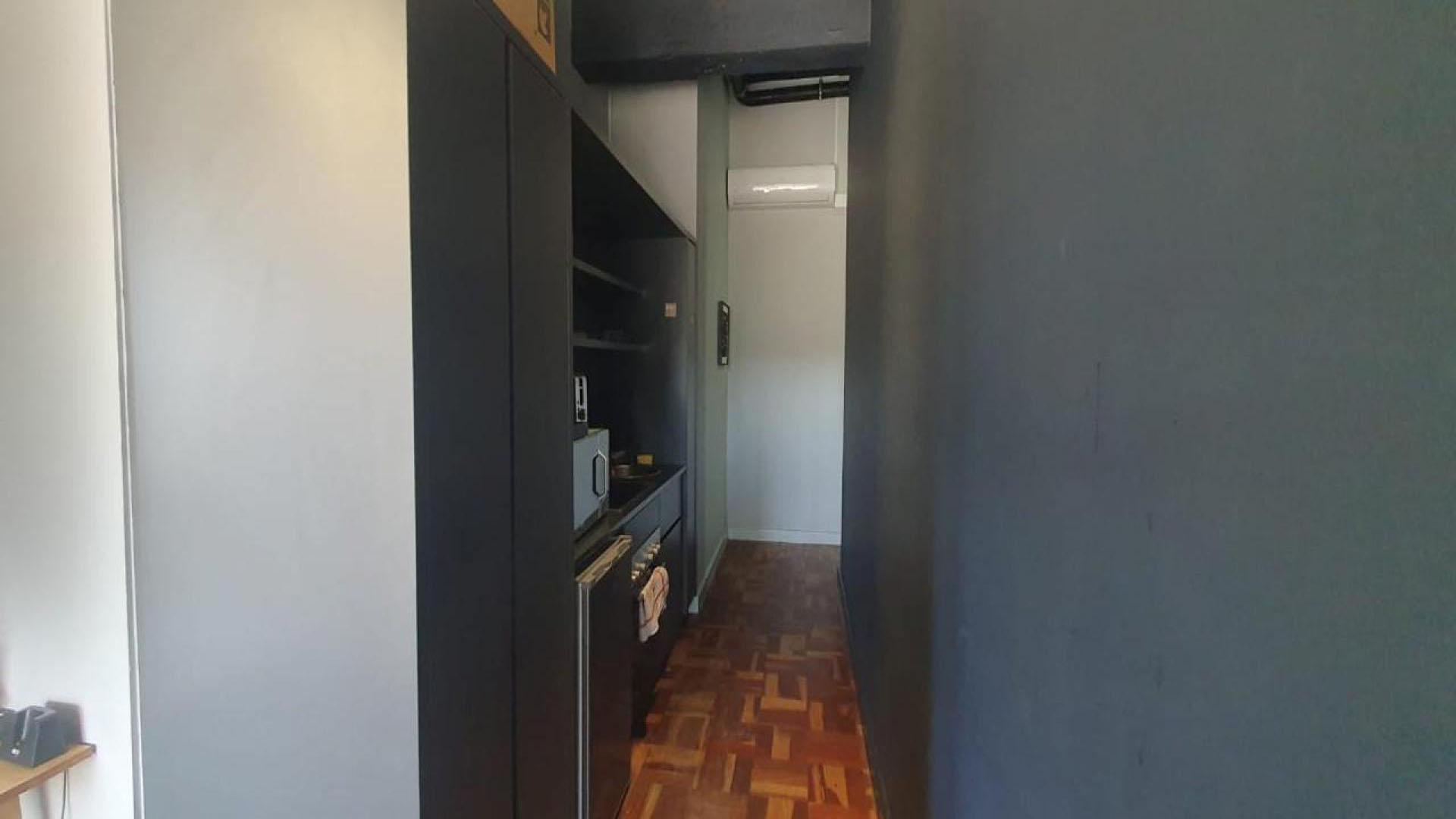 Kitchen of property in Cape Town Centre