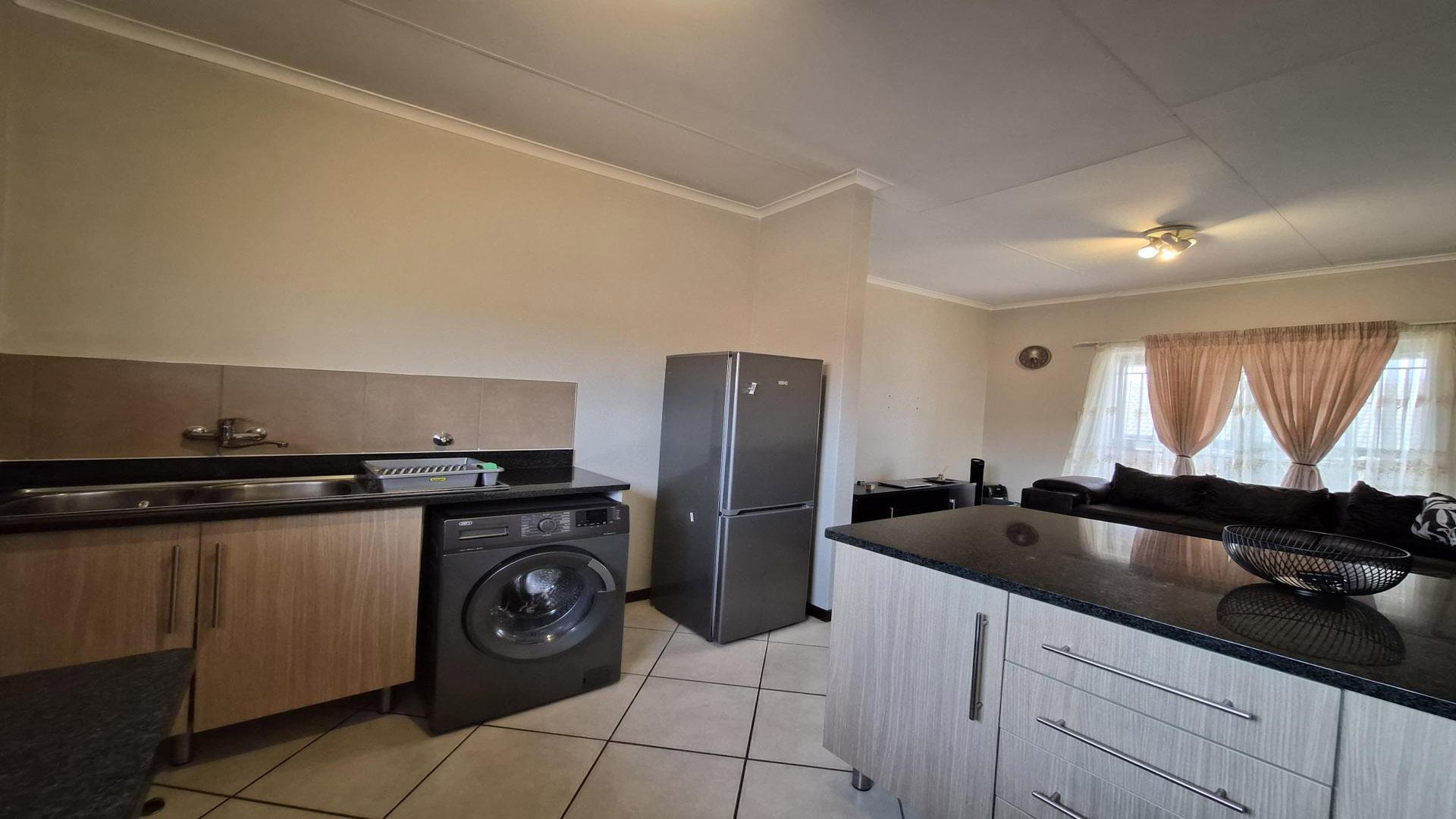 Kitchen of property in Mooikloof Ridge