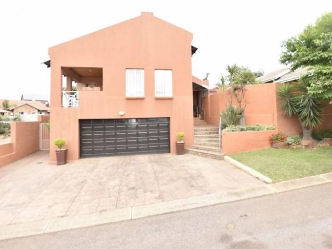 3 Bedroom House for Sale For Sale in Moreletapark - MR704155