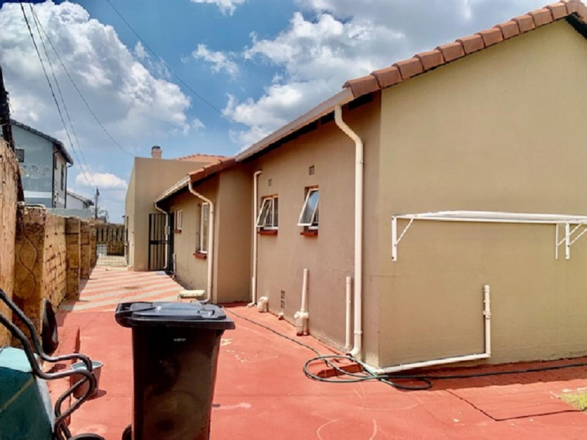  of property in Ormonde