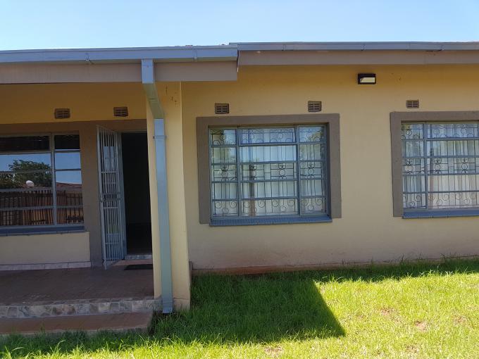 3 Bedroom House for Sale For Sale in Lebowakgomo - MR704171