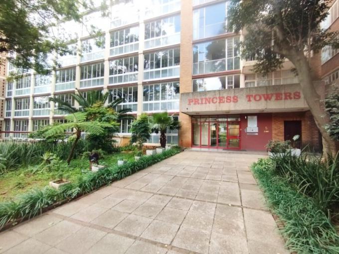 3 Bedroom Apartment for Sale For Sale in Parktown - MR704173