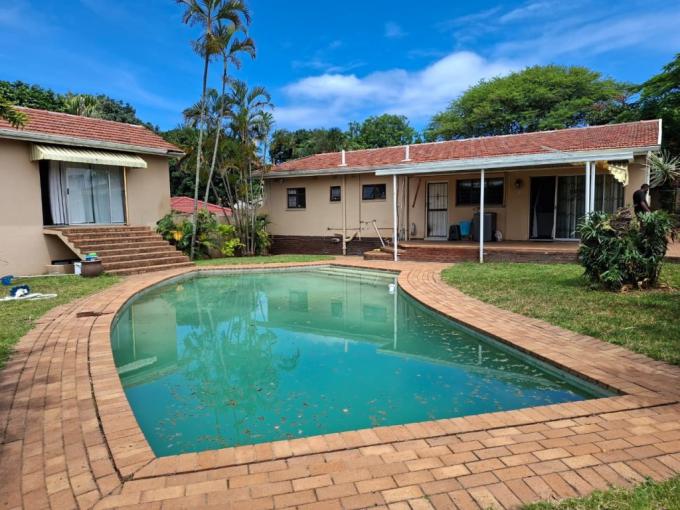 3 Bedroom House for Sale For Sale in Athlone Park - MR704183