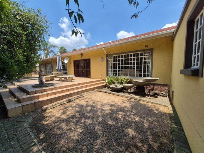 5 Bedroom House for Sale For Sale in Lambton - MR704263