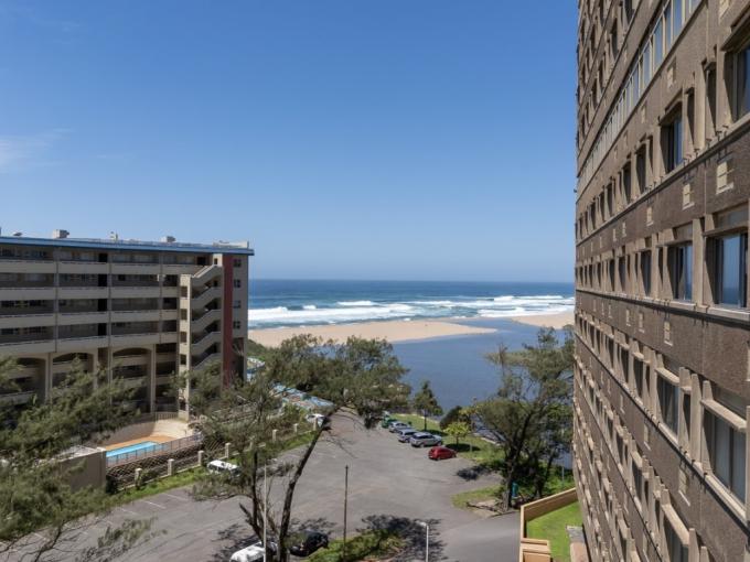 3 Bedroom Apartment to Rent in Amanzimtoti  - Property to rent - MR704269
