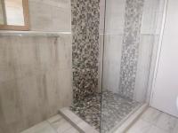  of property in Glenvista