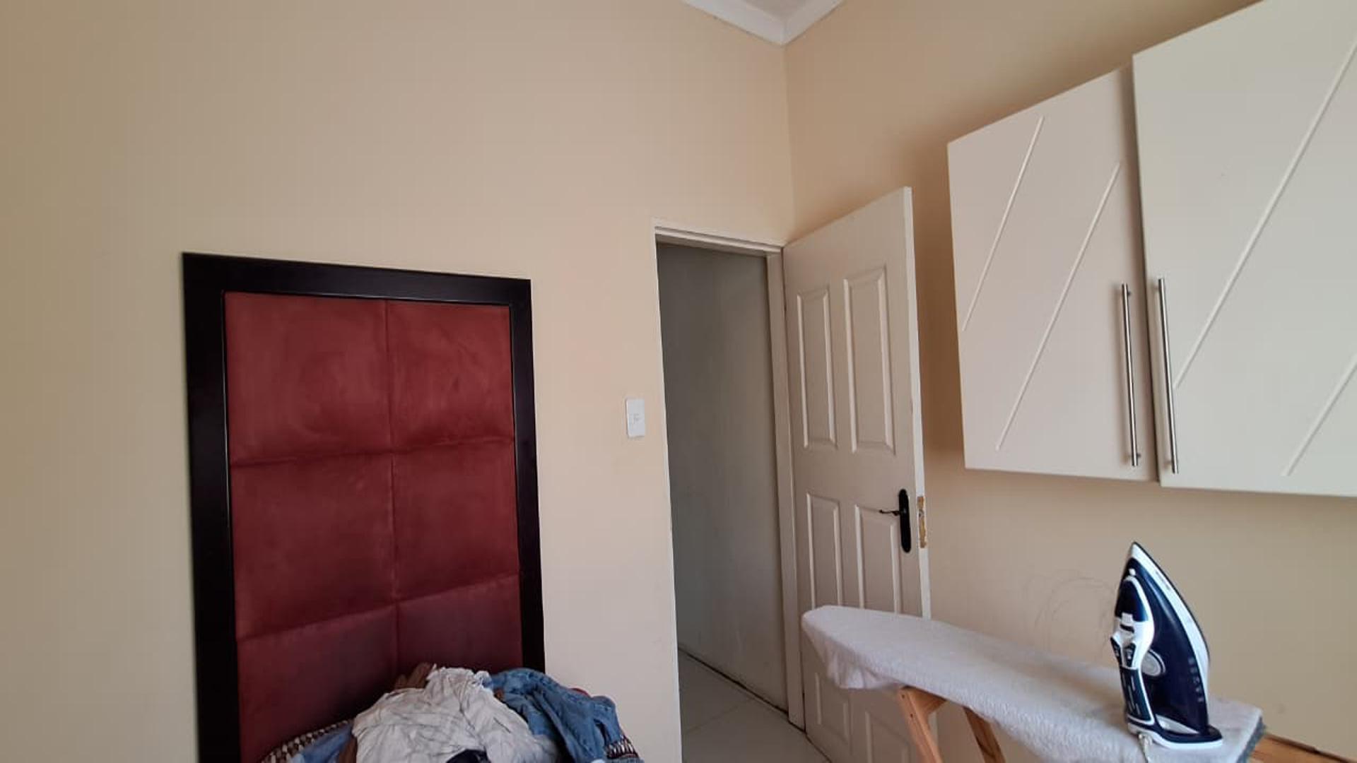 Bed Room 2 - 11 square meters of property in New Redruth