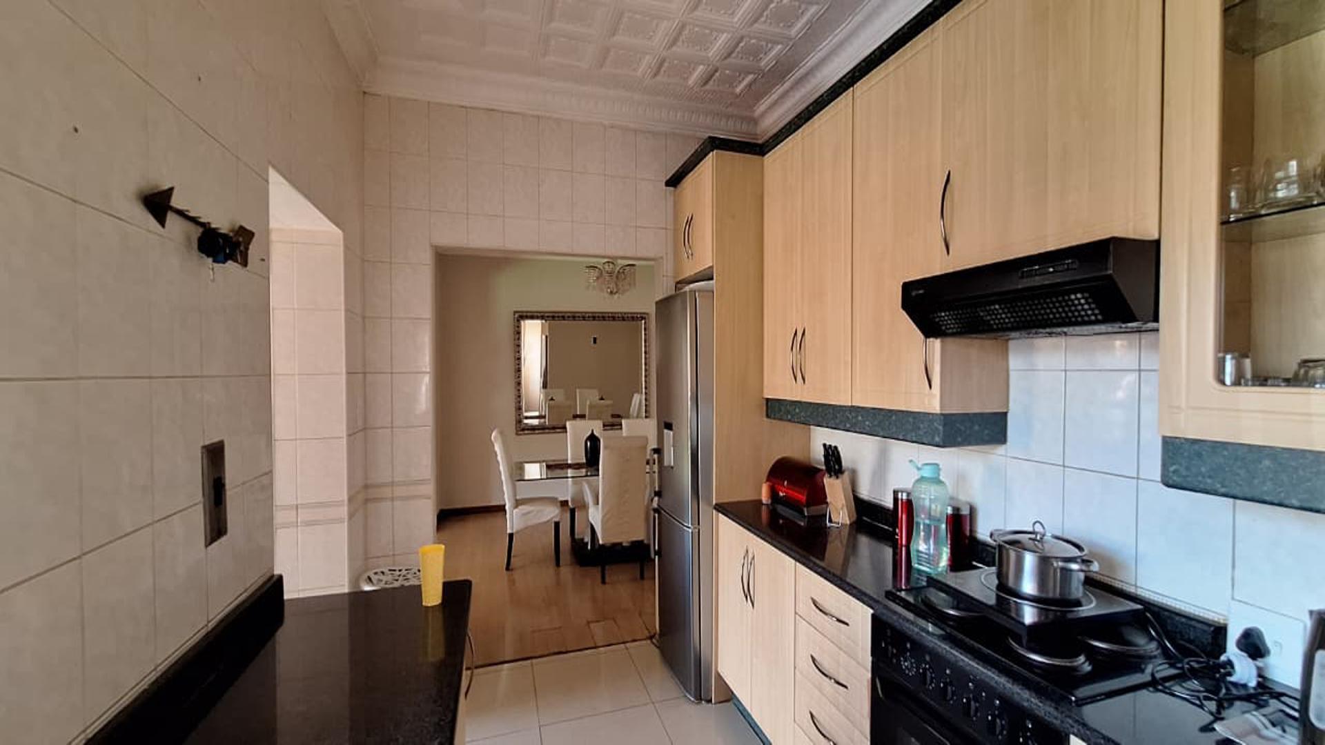 Kitchen - 20 square meters of property in New Redruth