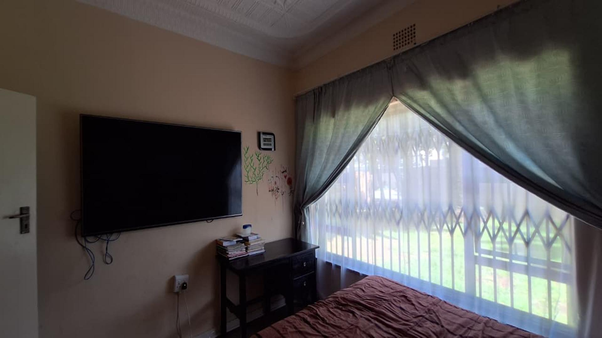 Bed Room 4 - 14 square meters of property in New Redruth