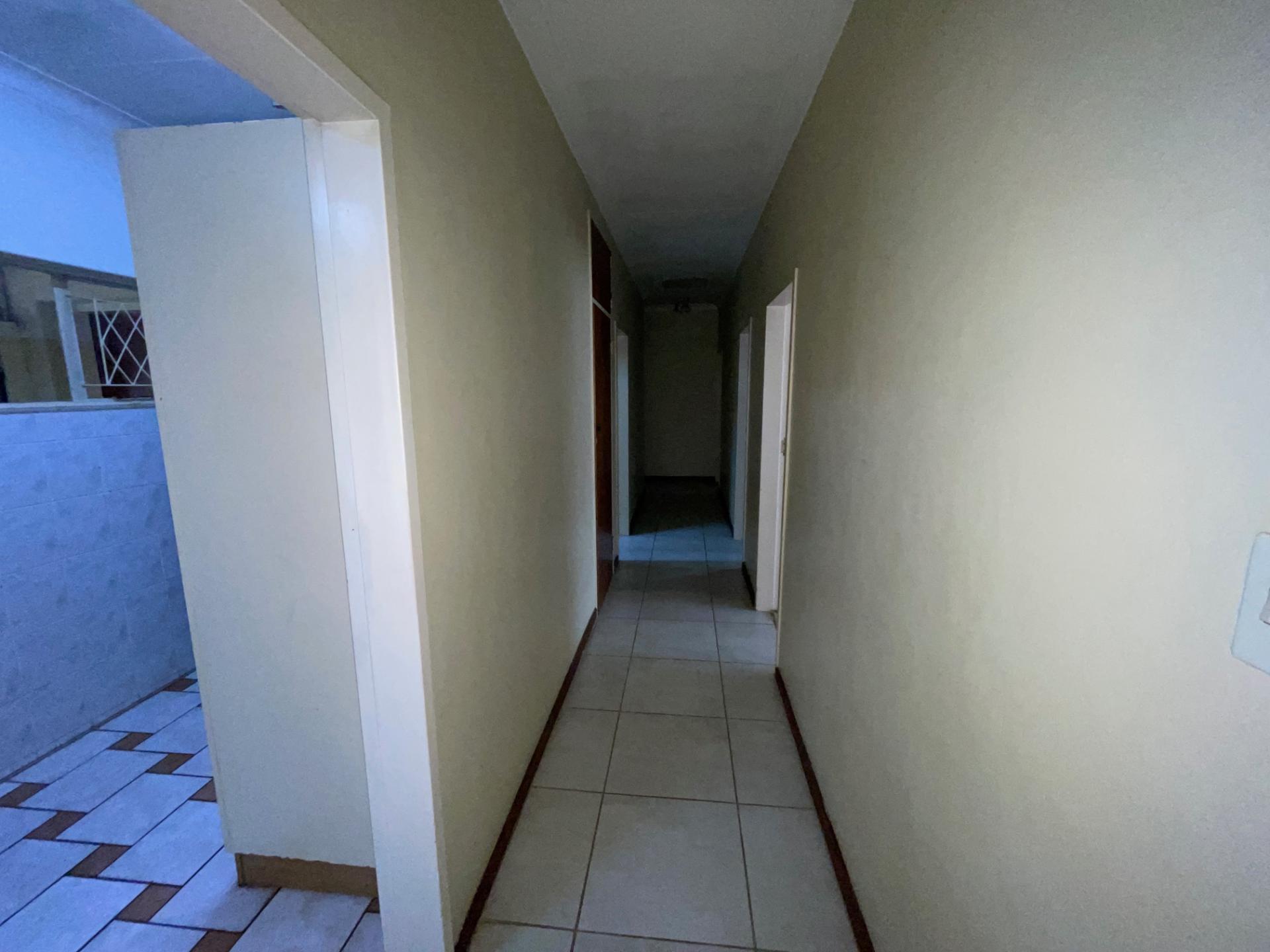  of property in Lynnwood Glen