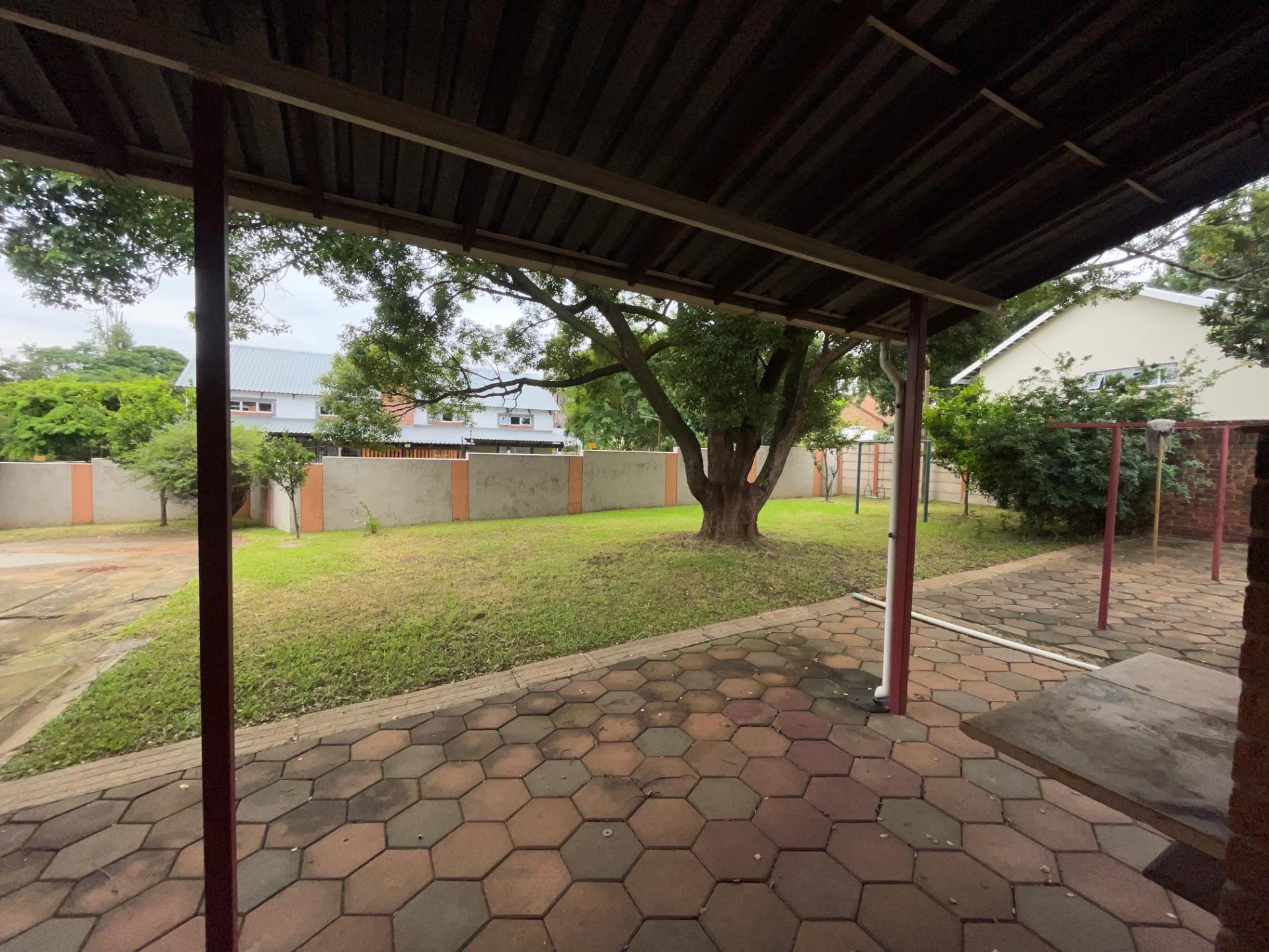  of property in Lynnwood Glen