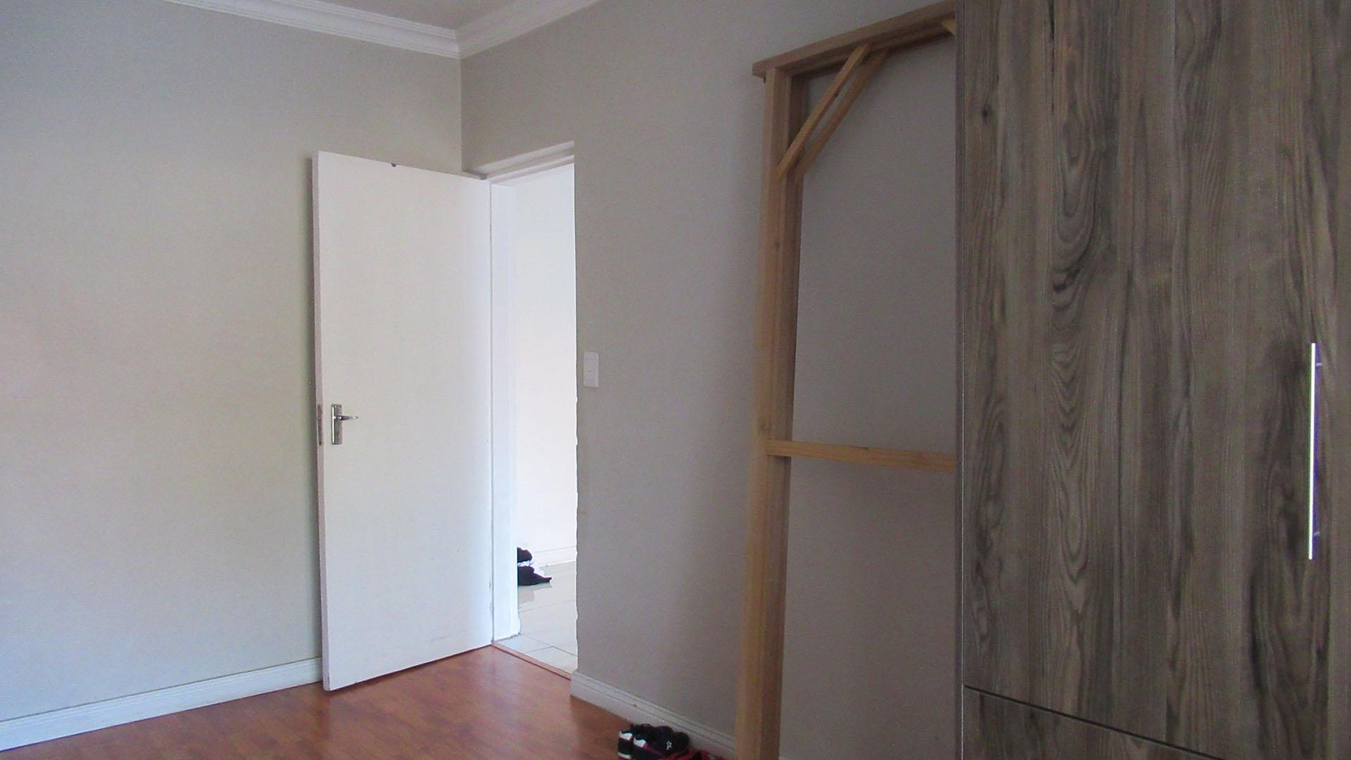 Bed Room 1 - 16 square meters of property in Fourways
