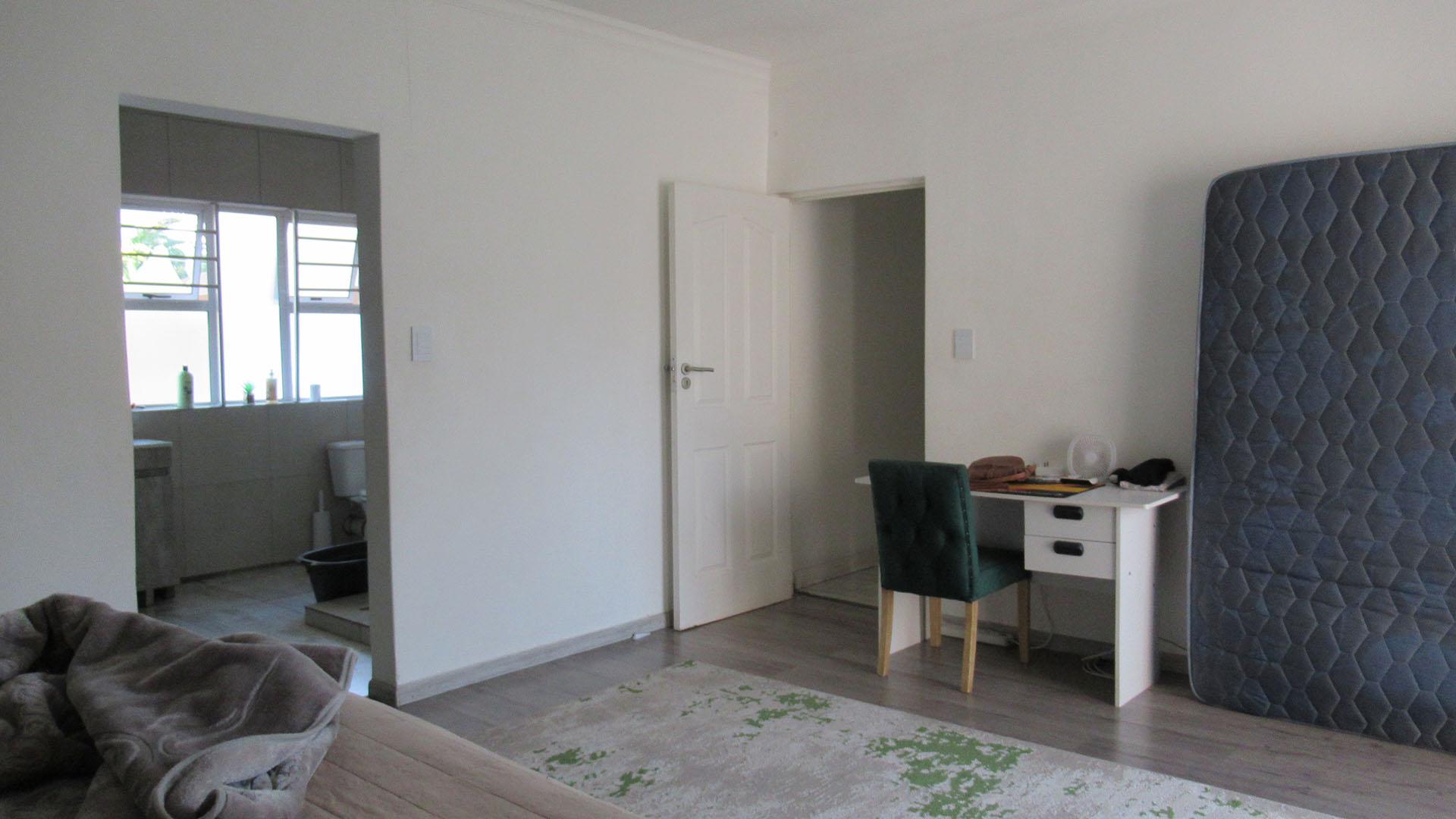 Main Bedroom - 44 square meters of property in Fourways