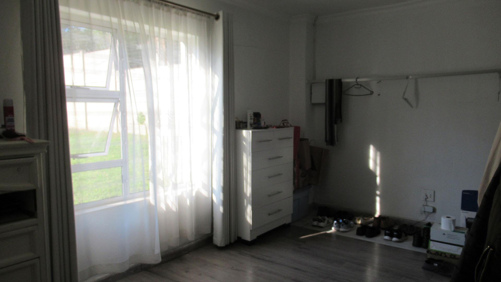 Main Bedroom - 44 square meters of property in Fourways