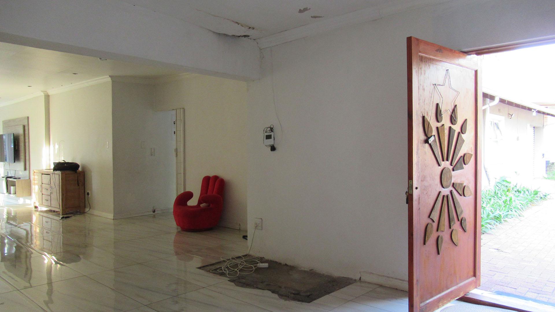Spaces - 45 square meters of property in Fourways